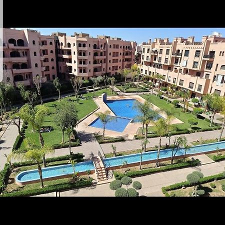 Un Moderne Chic Appartement Vue Sur Piscine Marrakesh Exterior photo