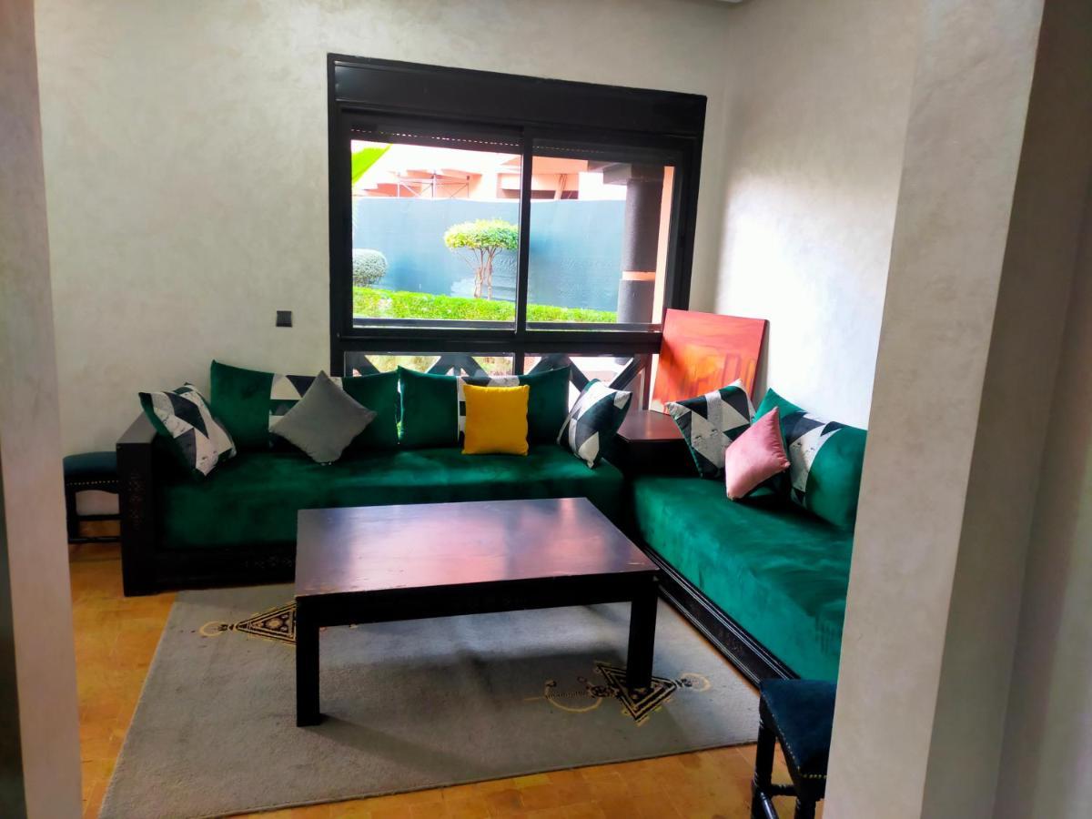 Un Moderne Chic Appartement Vue Sur Piscine Marrakesh Room photo